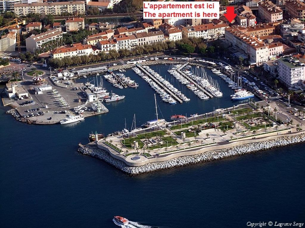 Appartement 2 Neuf Sur Le Port A Cote De La Plage Saint-Raphael  Bagian luar foto